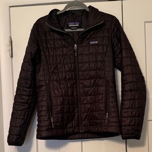 Good used condition! Patagonia nano puff jacket!